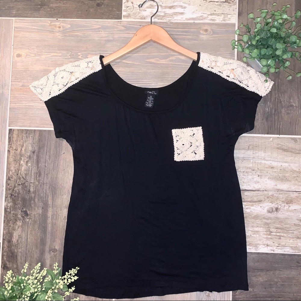 🌸Rue21 Black and Lace Top